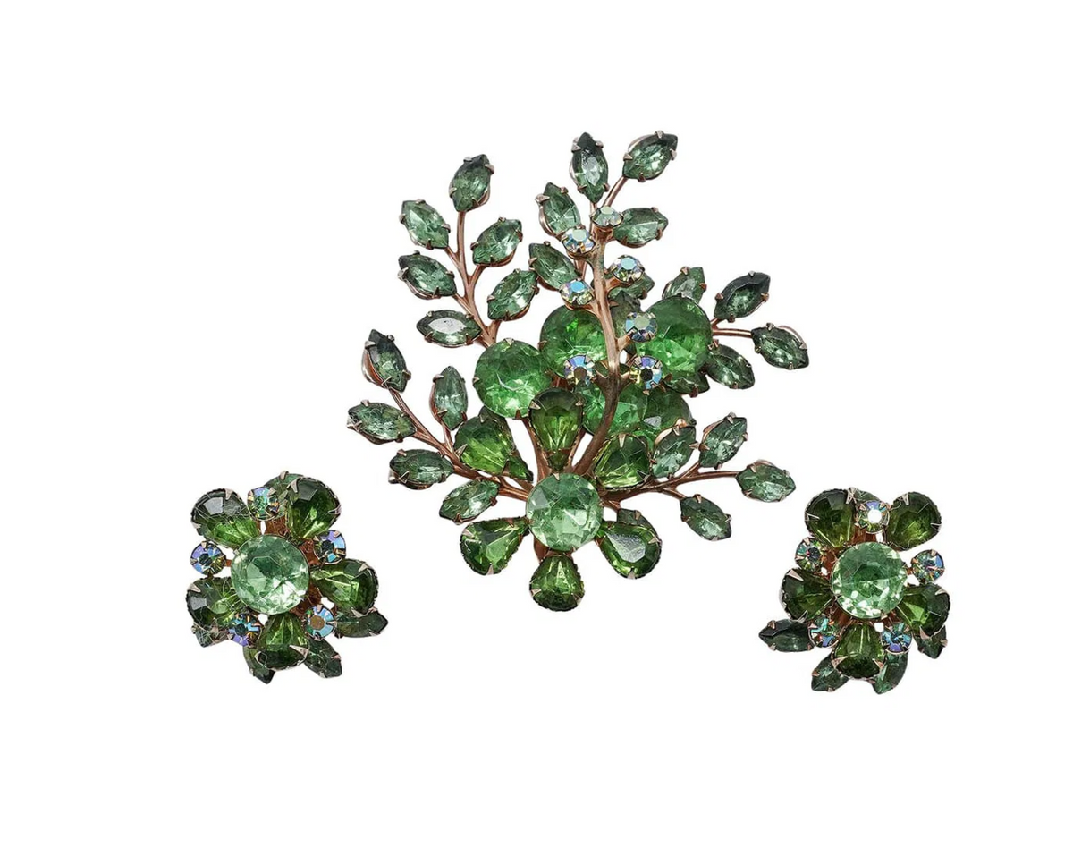 Vintage Emerald Green Rhinestone Clip-On Earrings — Gold Tone