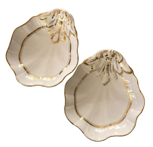 french-19th-century-gilt-porcelain-shell-dishes-pair-01.jpg
